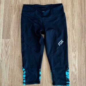 EUC Women’s Fox Racing Women's Vicious Capri Leggings - Gray/Blue - Size M